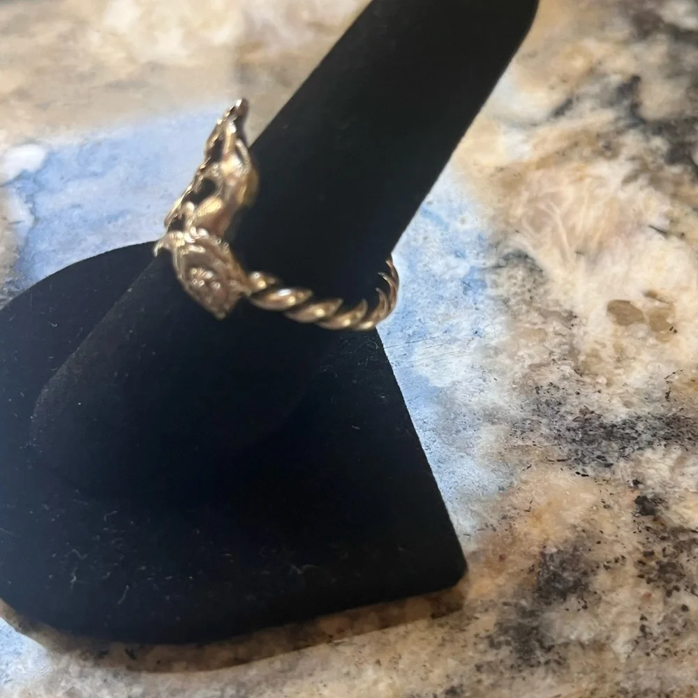 Sterling Silver Lion Ring - Picture 3 of 5